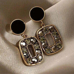 1 LEFT! Black Elegant Rhinestone Hoop Earrings